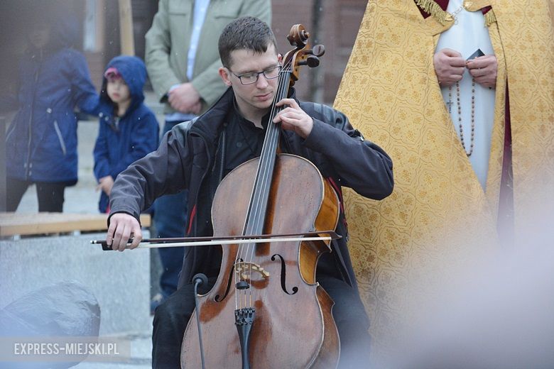 Modlitwa na rynku w Środzie Śląskiej