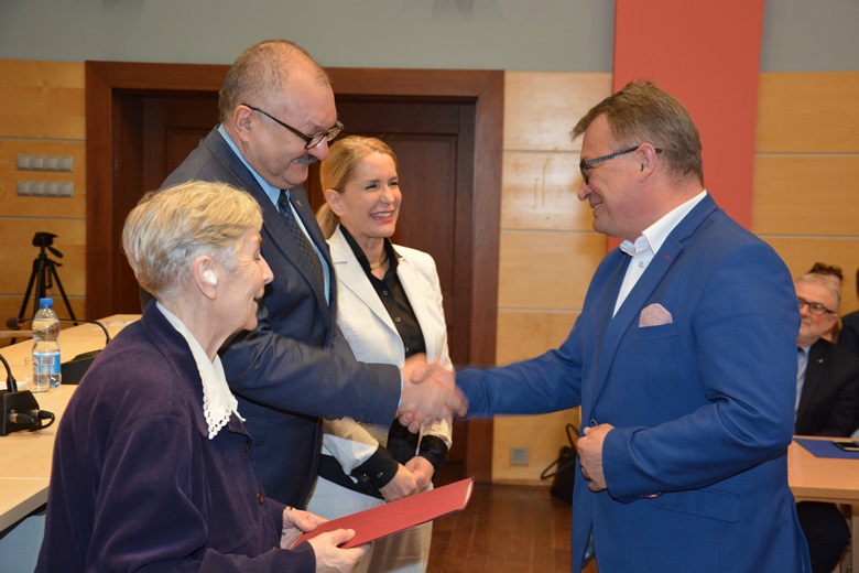 Odebranie promesy od marszałka