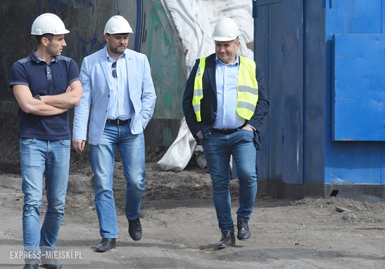 Prezentacja budowy przecisku pod nasypem kolejowym w Miękini