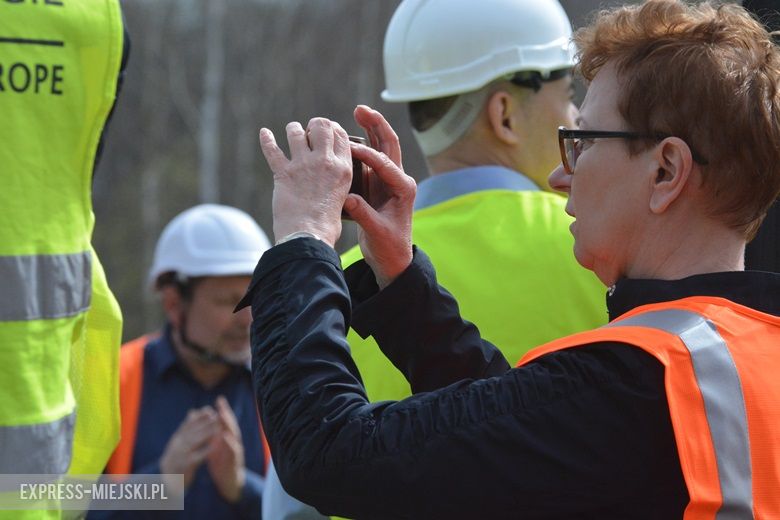 Prezentacja budowy przecisku pod nasypem kolejowym w Miękini