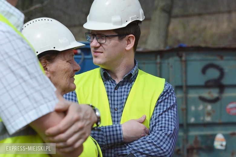 Prezentacja budowy przecisku pod nasypem kolejowym w Miękini