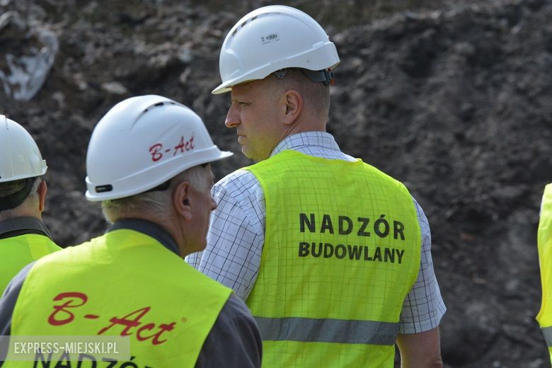 Prezentacja budowy przecisku pod nasypem kolejowym w Miękini