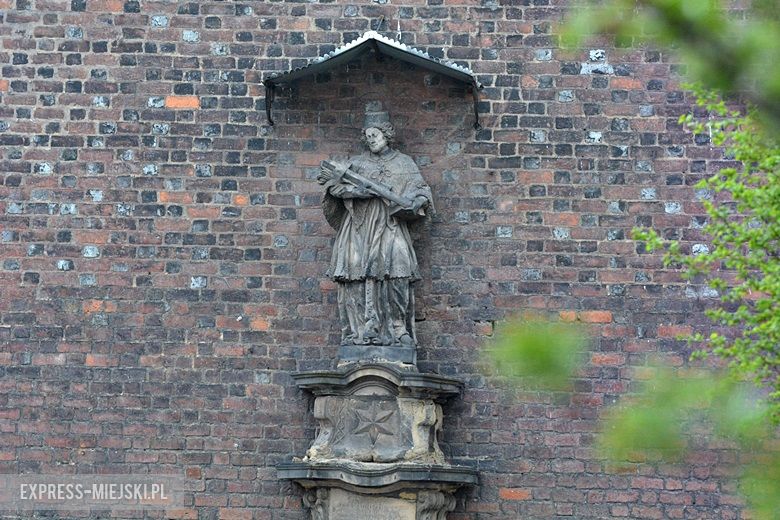 Figura św. Jana Nepomucena w Środzie Śląskiej