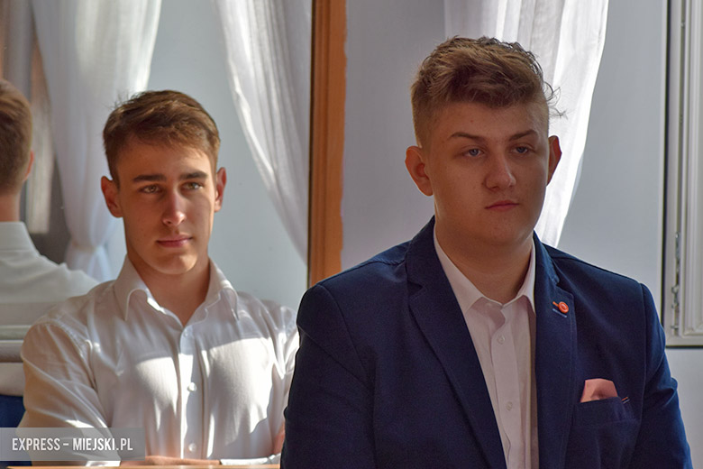 Gimnazjaliści pisli dzisiaj egzamin z części matematyczno-przyrodniczej