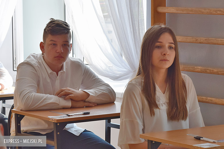 Gimnazjaliści pisli dzisiaj egzamin z części matematyczno-przyrodniczej