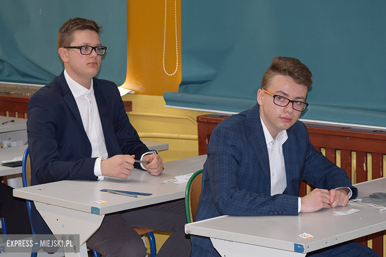 Gimnazjaliści pisli dzisiaj egzamin z części matematyczno-przyrodniczej