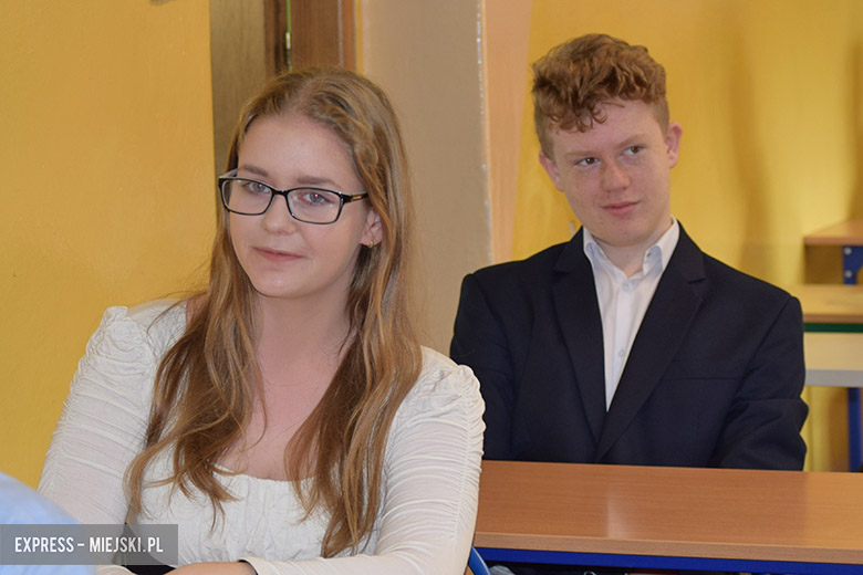 Gimnazjaliści pisli dzisiaj egzamin z części matematyczno-przyrodniczej