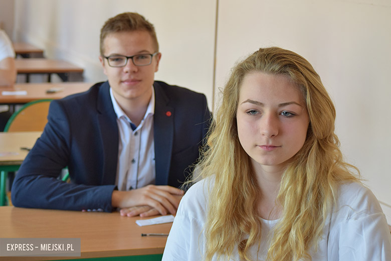 Gimnazjaliści pisli dzisiaj egzamin z części matematyczno-przyrodniczej
