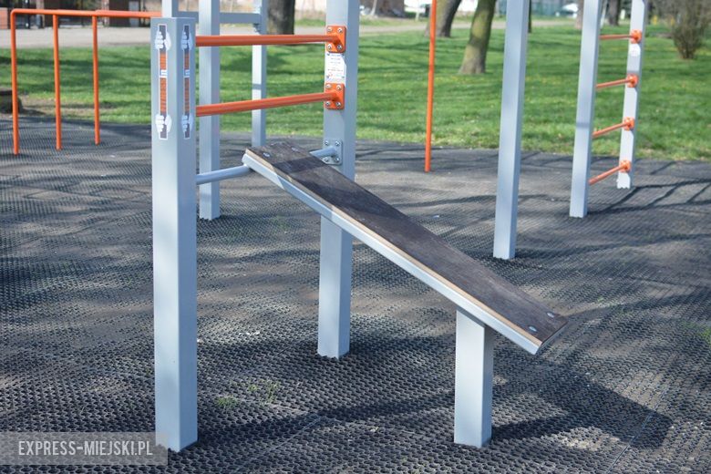 Park kalisteniczny na średzkich Kajakach