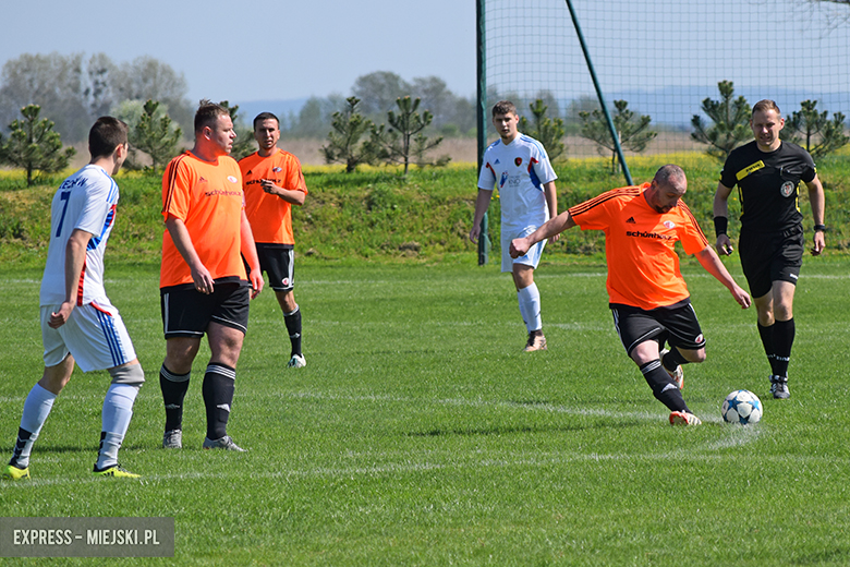 Pagel Komorniki - LKS Ciechów 4:4
