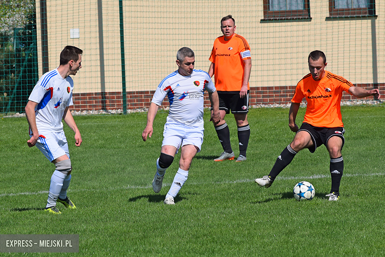 Pagel Komorniki - LKS Ciechów 4:4