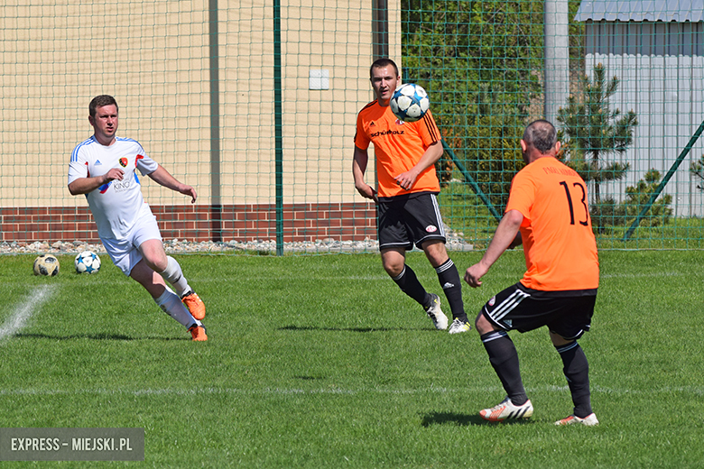 Pagel Komorniki - LKS Ciechów 4:4