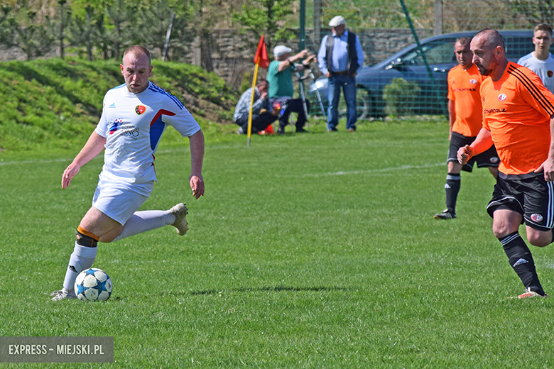Pagel Komorniki - LKS Ciechów 4:4