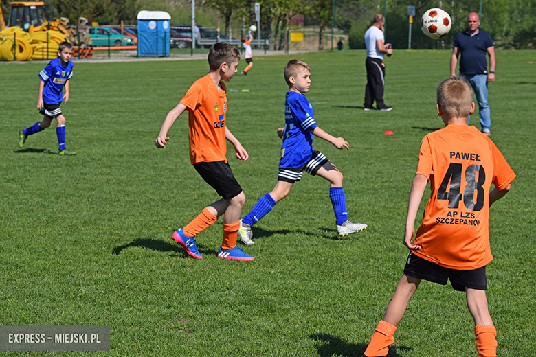 Ponad stu młodych zawodników rywalizowało w turnieju Schumacher Packaging Cup w Miękini