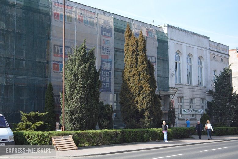 Prace remontowe przy budynku starostwa