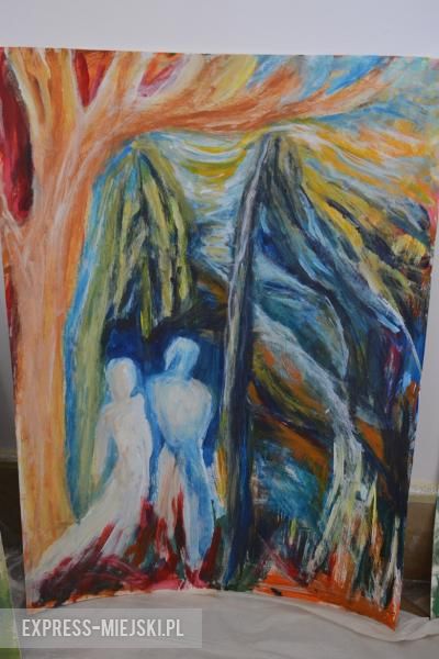 Prace kobiet nad obrazami w zamku w Wojnowicach