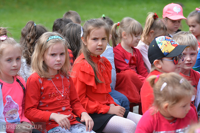 Święto Flagi i odzyskanie niepodległości w Przedszkolu pod Topolą