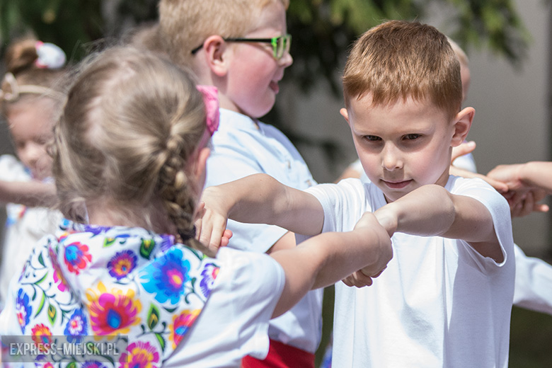 Święto Flagi i odzyskanie niepodległości w Przedszkolu pod Topolą