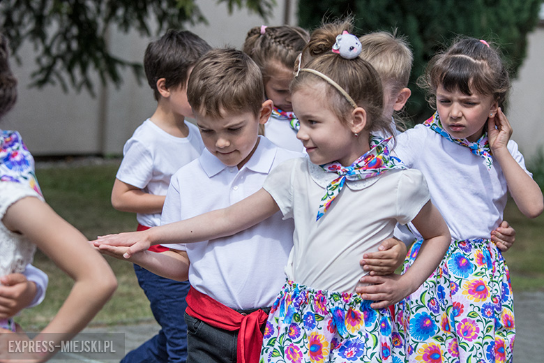 Święto Flagi i odzyskanie niepodległości w Przedszkolu pod Topolą
