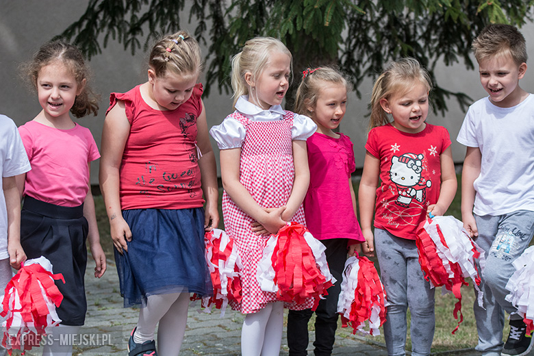 Święto Flagi i odzyskanie niepodległości w Przedszkolu pod Topolą