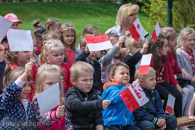 Święto Flagi i odzyskanie niepodległości w Przedszkolu pod Topolą