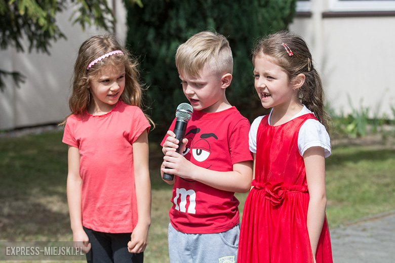Święto Flagi i odzyskanie niepodległości w Przedszkolu pod Topolą