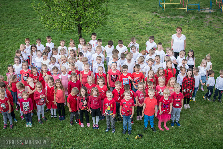 Święto Flagi i odzyskanie niepodległości w Przedszkolu pod Topolą