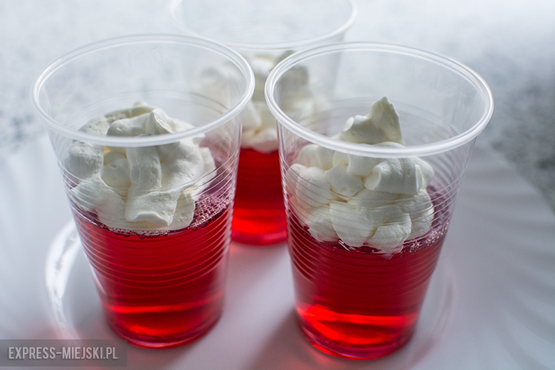 Święto Flagi i odzyskanie niepodległości w Przedszkolu pod Topolą