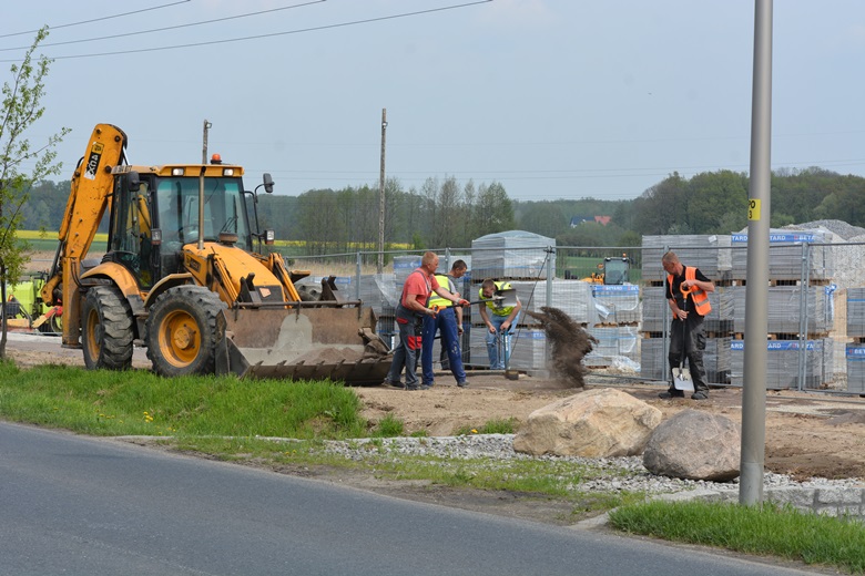 Budowa ścieżki rowerowej Cesarzowice-Ciechów