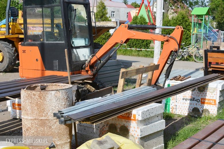 Plac budowy przy świetlicy wiejskiej w Krynicznie