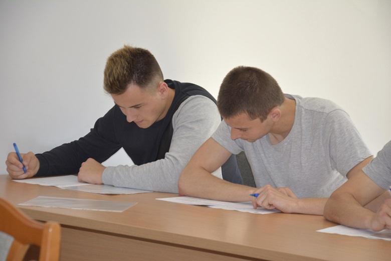 Konkurs motoryzacyjny w KPP w Środzie Śląskiej