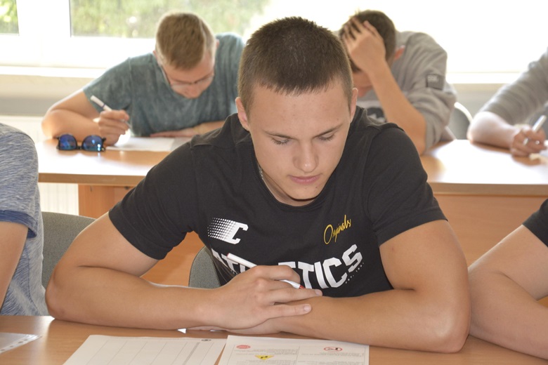 Konkurs motoryzacyjny w KPP w Środzie Śląskiej