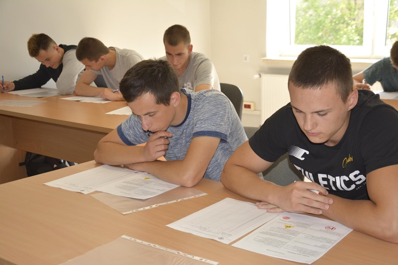 Konkurs motoryzacyjny w KPP w Środzie Śląskiej