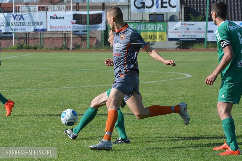 Sobotni mecz na stadionie miejskim w Środzie Śląskiej