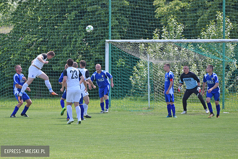 Tęcza Kwietno - Orzeł Pichorowice 6:0