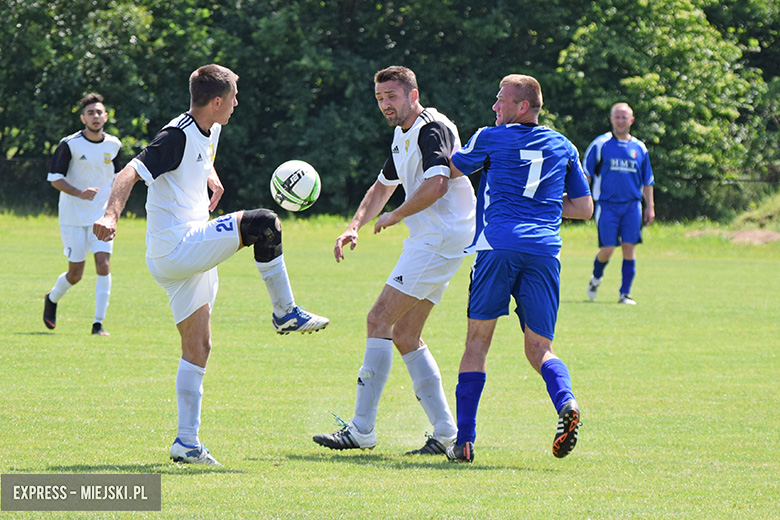 Tęcza Kwietno - Orzeł Pichorowice 6:0