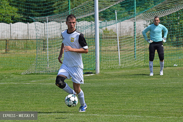 Tęcza Kwietno - Orzeł Pichorowice 6:0