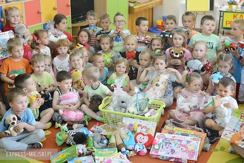 Przedszkolaki zebrały zabawki dla potrzebujących dzieci