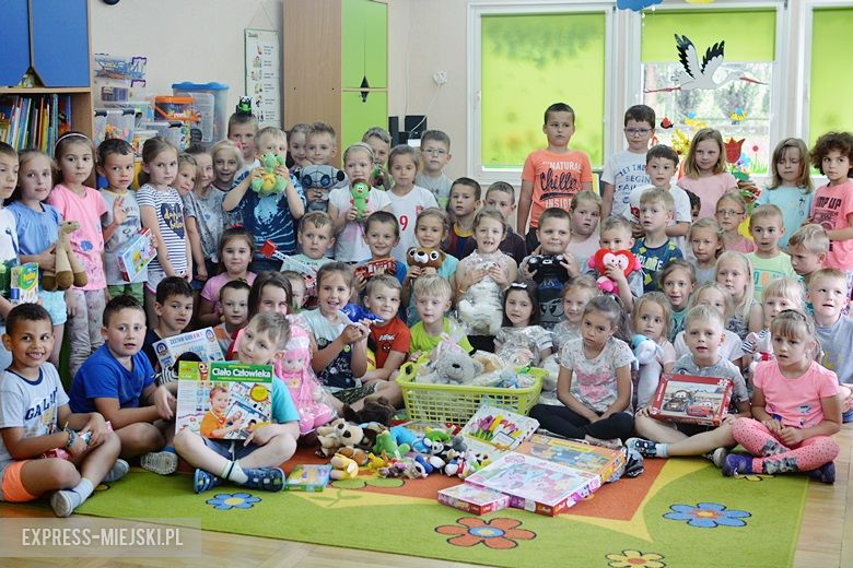 Przedszkolaki zebrały zabawki dla potrzebujących dzieci