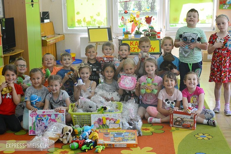 Przedszkolaki zebrały zabawki dla potrzebujących dzieci