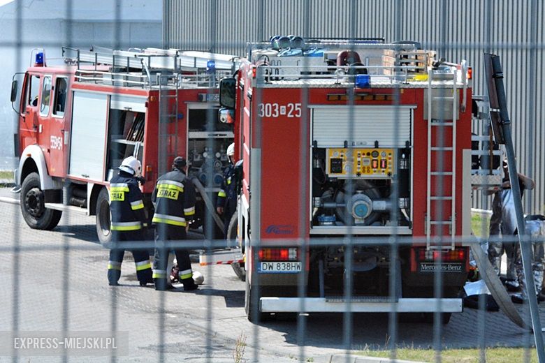 Ćwiczenia strażackie na strefie w Komornikach