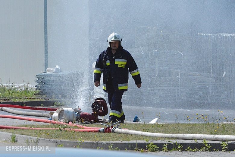 Ćwiczenia strażackie na strefie w Komornikach