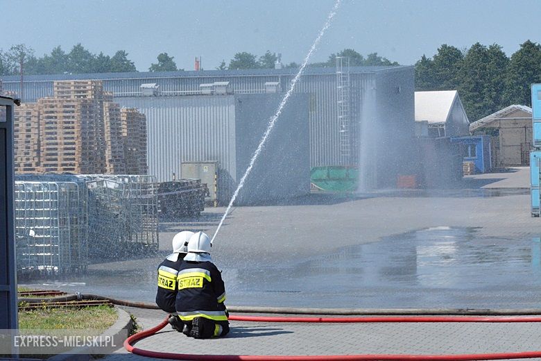 Ćwiczenia strażackie na strefie w Komornikach