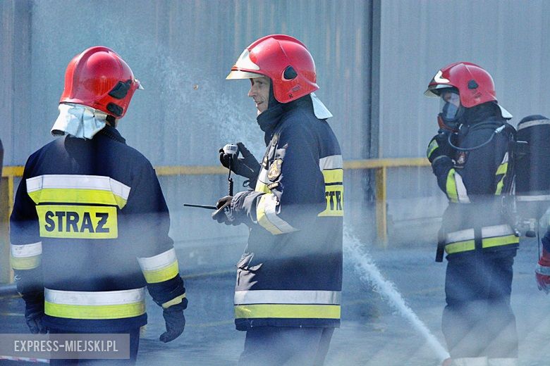 Ćwiczenia strażackie na strefie w Komornikach