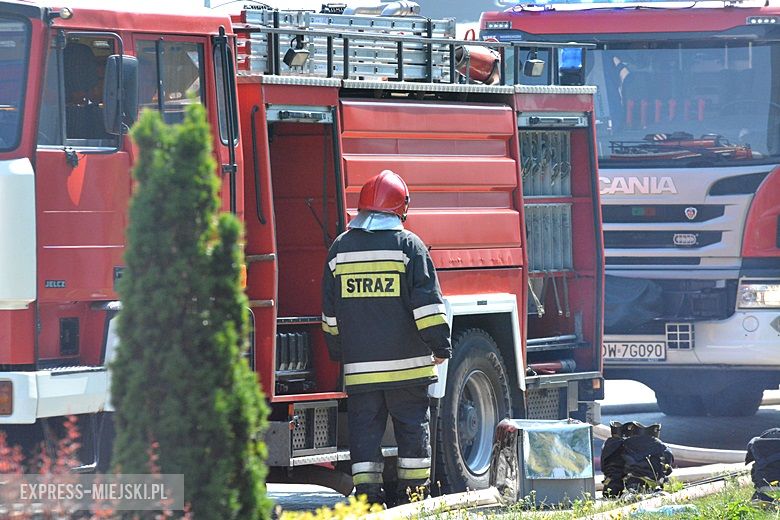 Ćwiczenia strażackie na strefie w Komornikach