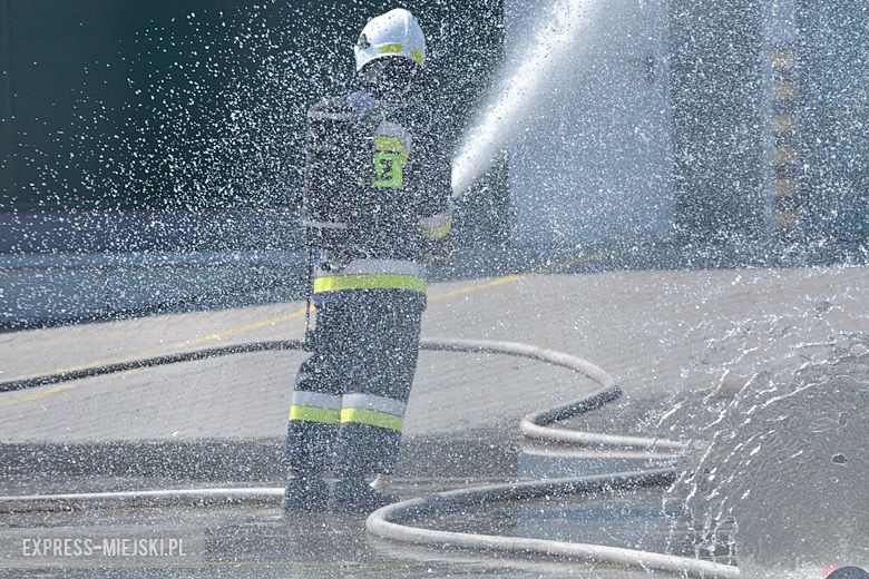 Ćwiczenia strażackie na strefie w Komornikach