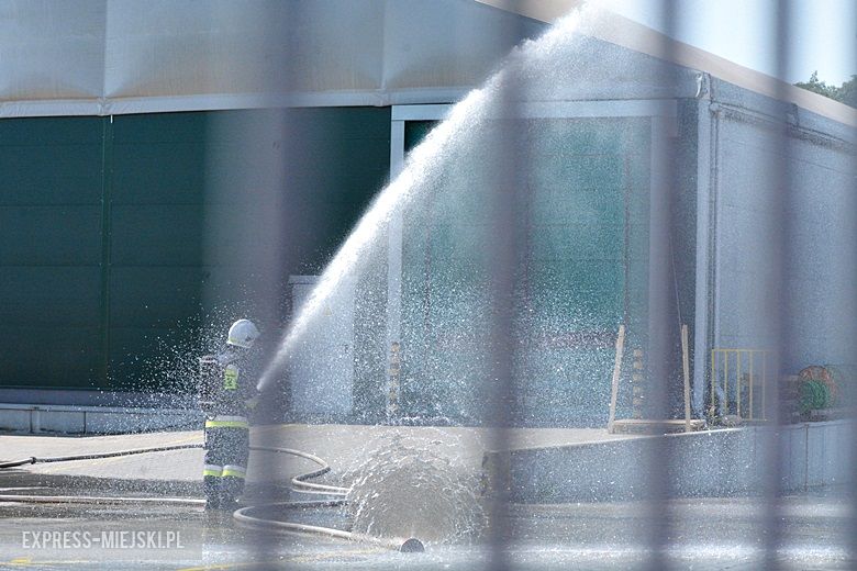 Ćwiczenia strażackie na strefie w Komornikach