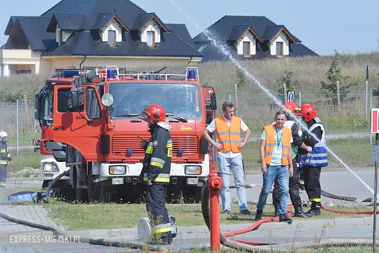 Ćwiczenia strażackie na strefie w Komornikach