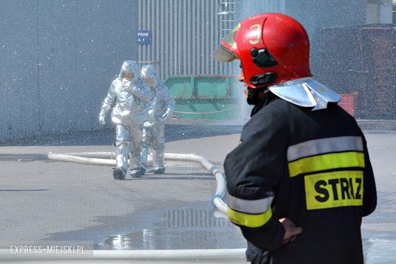 Ćwiczenia strażackie na strefie w Komornikach