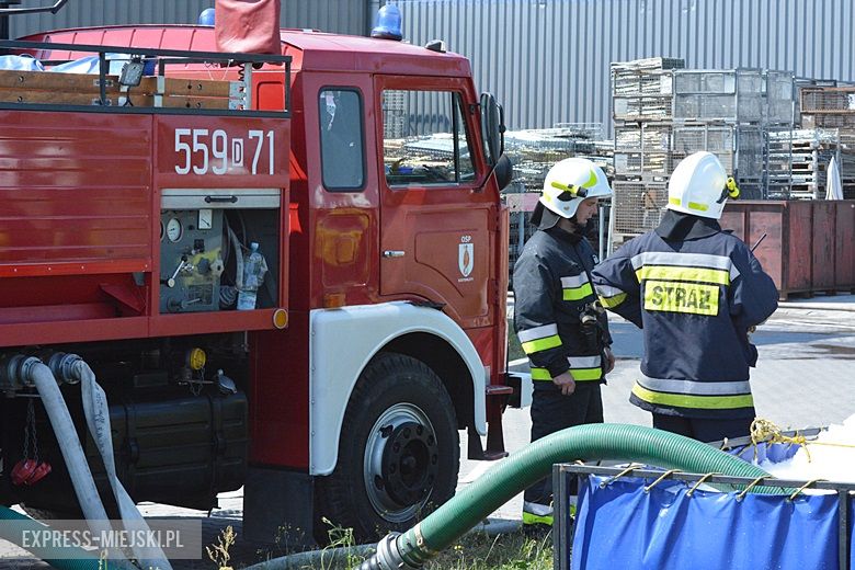 Ćwiczenia strażackie na strefie w Komornikach